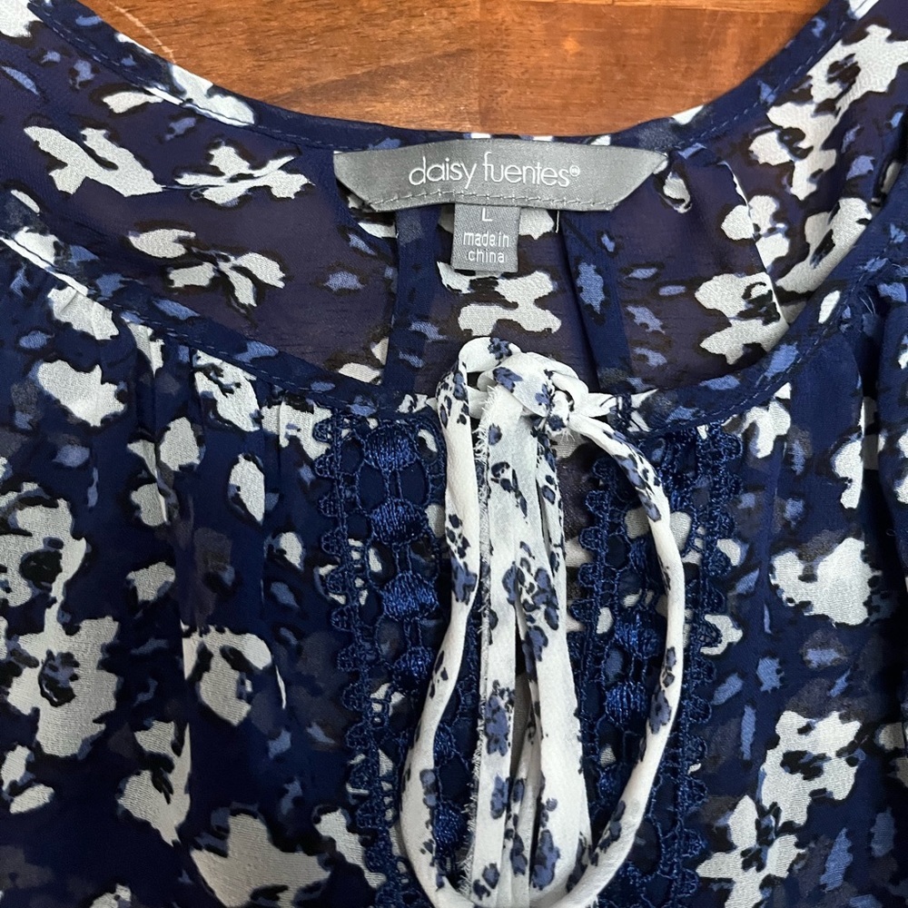 sheer blouse - Picture 3 of 3